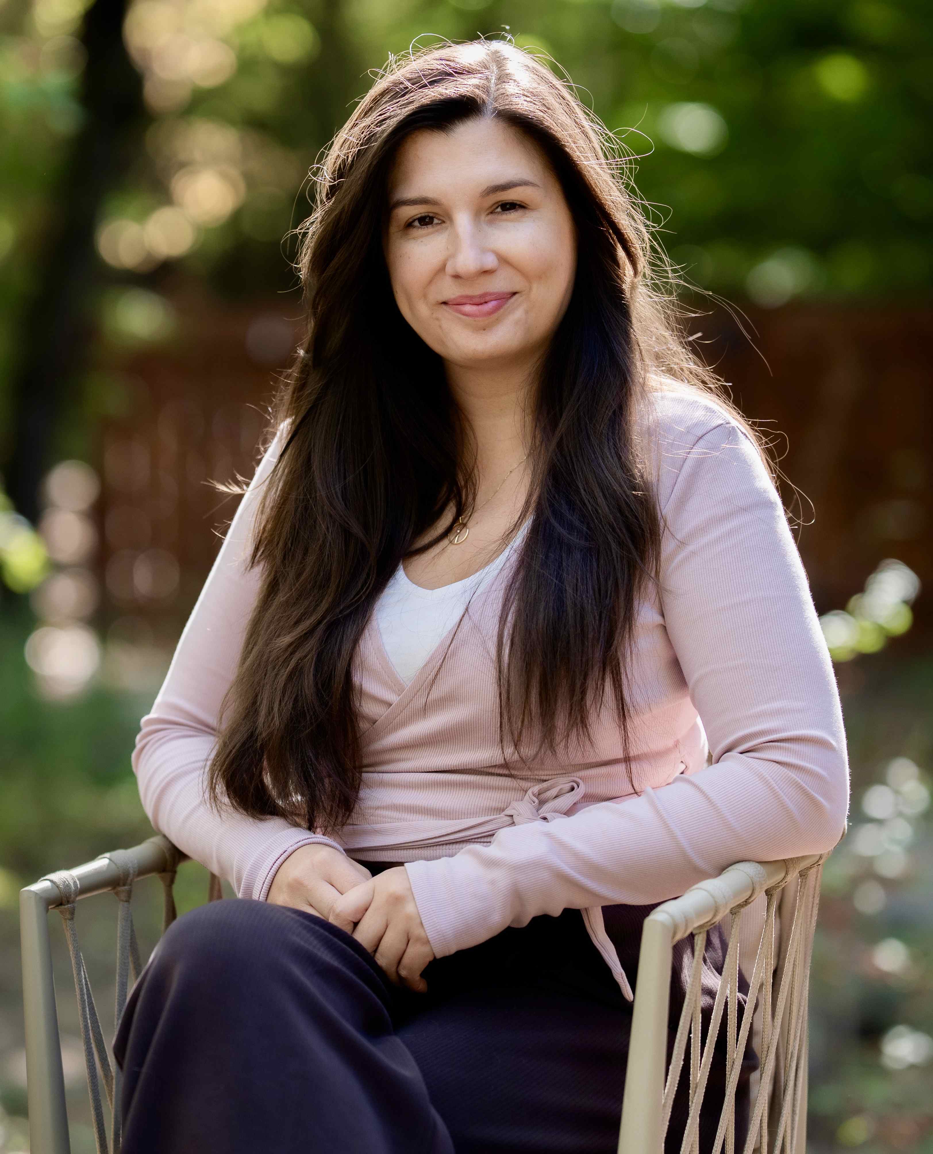 Mirjam Kiss-Tamasi, Psychologist, Couples and Family Therapist in Training
